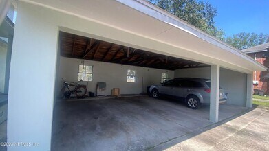 1313 Lasalle St in Jacksonville, FL - Foto de edificio - Building Photo