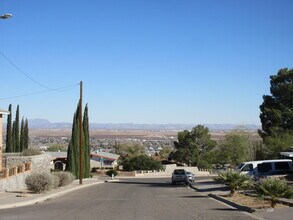 3302 Zircon Dr in El Paso, TX - Building Photo - Building Photo