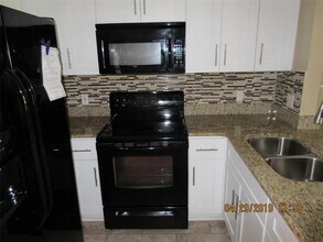 1633 Windsor Oak Ct in Kissimmee, FL - Building Photo - Building Photo