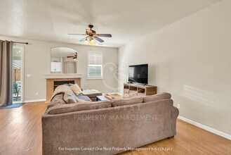 563 Aspen Meadows Way in Lincoln, CA - Building Photo - Building Photo