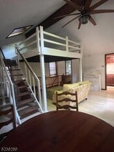 17 Chestnut Rd in Chatham Township, NJ - Building Photo - Building Photo