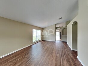 30839 St Vincent Ct in Zephyrhills, FL - Building Photo - Building Photo