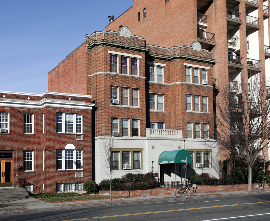 3100 Wisconsin Ave NW in Washington, DC - Foto de edificio