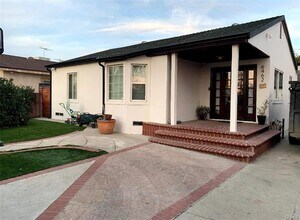 6462 Teesdale Ave in Los Angeles, CA - Building Photo - Building Photo
