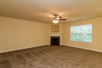 14130 Waterlyn Dr in Charlotte, NC - Building Photo - Building Photo