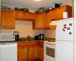 46 Cochituate Rd, Unit 104 in Framingham, MA - Building Photo