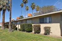 201 Walnut Ave in Coalinga, CA - Foto de edificio - Building Photo