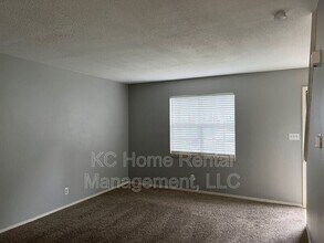 9338 Bluejacket St in Overland Park, KS - Building Photo - Building Photo
