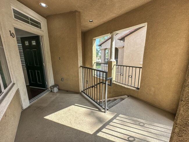 17943 Lost Canyon in Canyon Country, CA - Building Photo - Building Photo