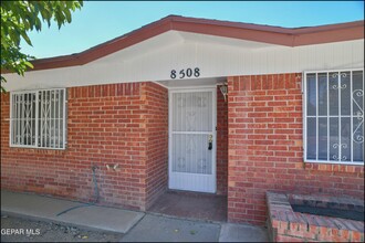 8508 Paddlefoot Ln in El Paso, TX - Foto de edificio - Building Photo