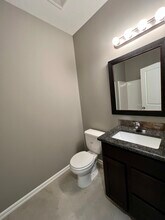 4801 N Hillside Ct in Wichita, KS - Building Photo - Building Photo