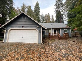 6287 Cumberland Rd in Magalia, CA - Building Photo