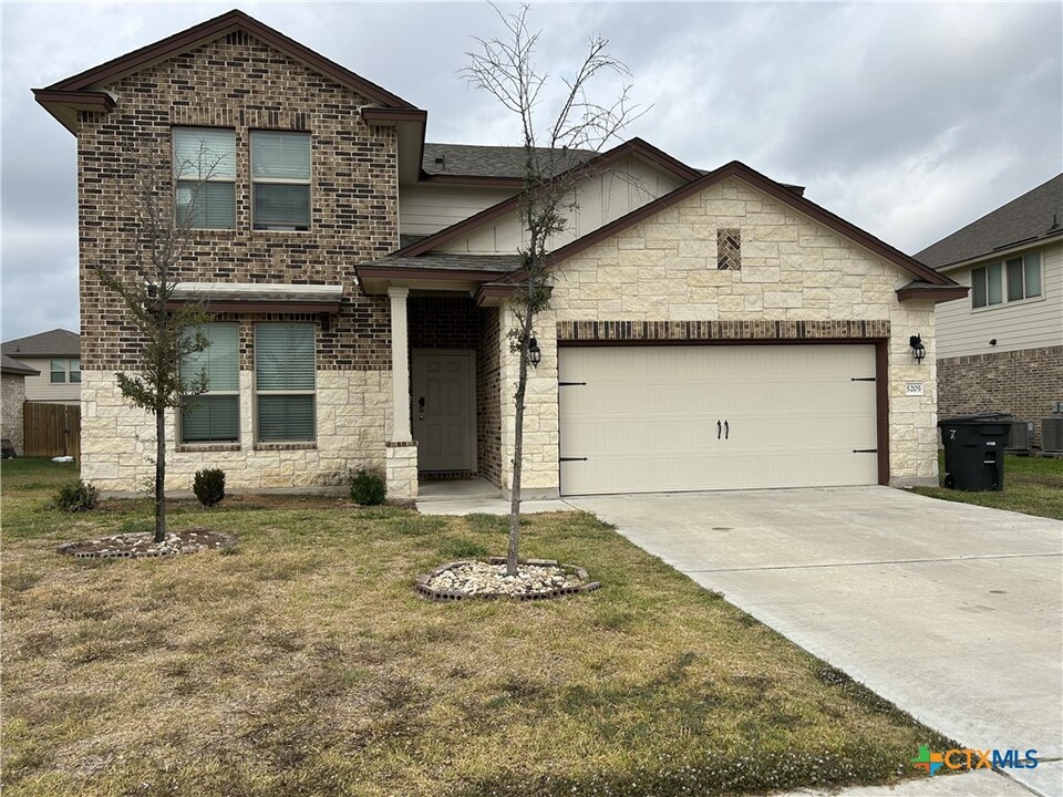 5205 Azura Wy in Killeen, TX - Building Photo