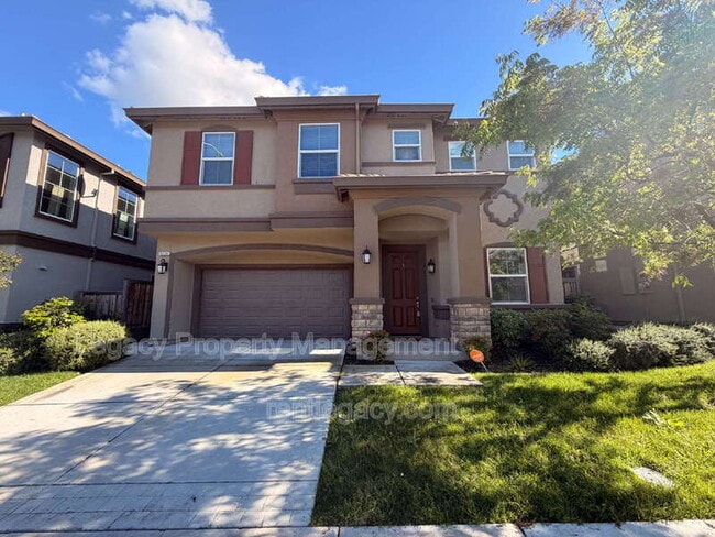 property at 3224 La Paz Dr