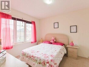 15 Baby Pointe Trail in Brampton, ON - Building Photo - Building Photo