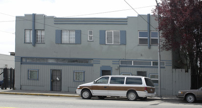 5549 Foothill Blvd in Oakland, CA - Building Photo - Building Photo