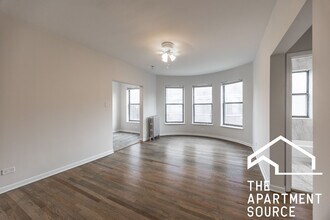 7726 N Marshfield Ave in Chicago, IL - Foto de edificio - Building Photo