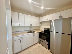 206 Dorchester I in West Palm Beach, FL - Building Photo - Building Photo