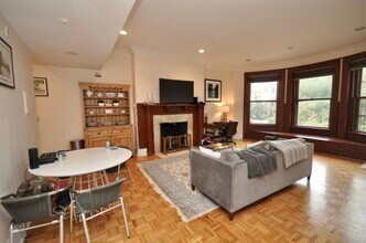 280 Commonwealth Ave, Unit 207 in Boston, MA - Foto de edificio - Building Photo