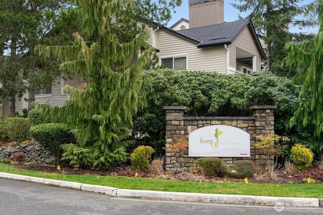 12303 Harbour Pointe Blvd, Unit 1344 in Mukilteo, WA - Building Photo - Building Photo