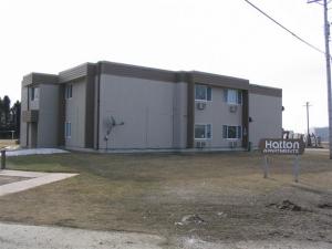 1025-1027 E Railroad Ave in Hatton, ND - Building Photo