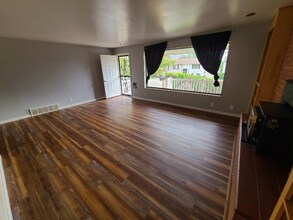 1338 Henderson Dr in Ogden, UT - Building Photo - Building Photo