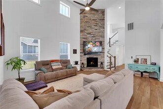 109 Founders Blvd in Central, SC - Foto de edificio - Building Photo