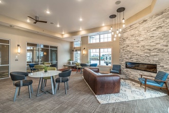 Spring Creek Luxury Living in Sioux Falls, SD - Building Photo - Building Photo