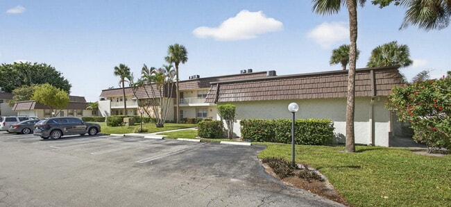 12001 Poinciana Blvd in Royal Palm Beach, FL - Building Photo - Building Photo