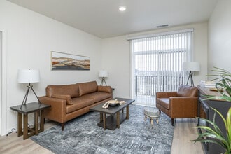 Silver Lake Crossing in Rochester, MN - Building Photo - Interior Photo