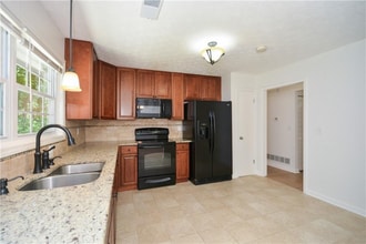 3237 Creek Hollow Dr in Marietta, GA - Foto de edificio - Building Photo