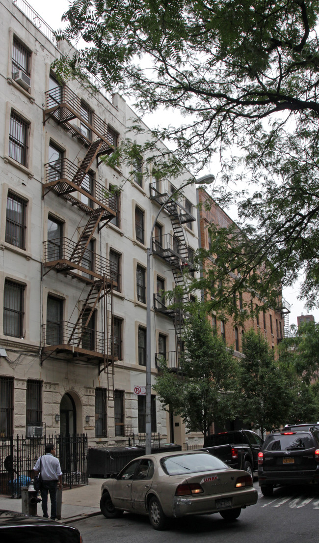 21 E 108th St in New York, NY - Foto de edificio - Building Photo