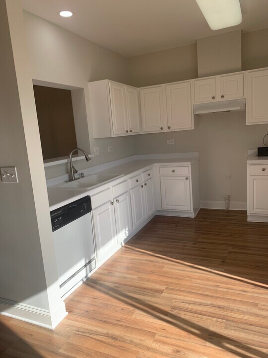 9403 Harrison St in Des Plaines, IL - Building Photo