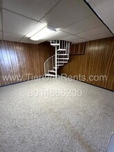 1068 S 200 E in Farmington, UT - Building Photo - Building Photo