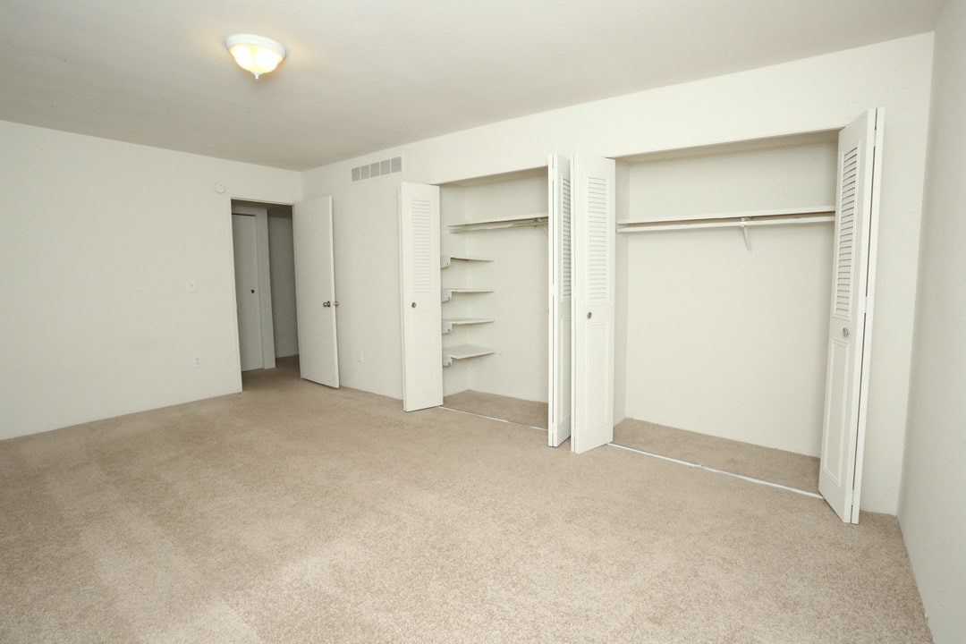 Arrowtree Apartments in Okemos, MI - Building Photo