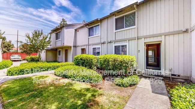 35-B Front St in Healdsburg, CA - Building Photo - Building Photo