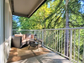 Wildwood Apartments in Issaquah, WA - Foto de edificio - Building Photo