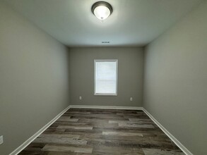 415 Spring Ct in Henderson, NC - Building Photo - Building Photo