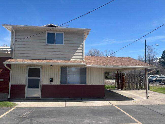 property at 364 W 200 N