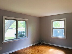 266 Hoover Dr in Rochester, NY - Building Photo - Building Photo