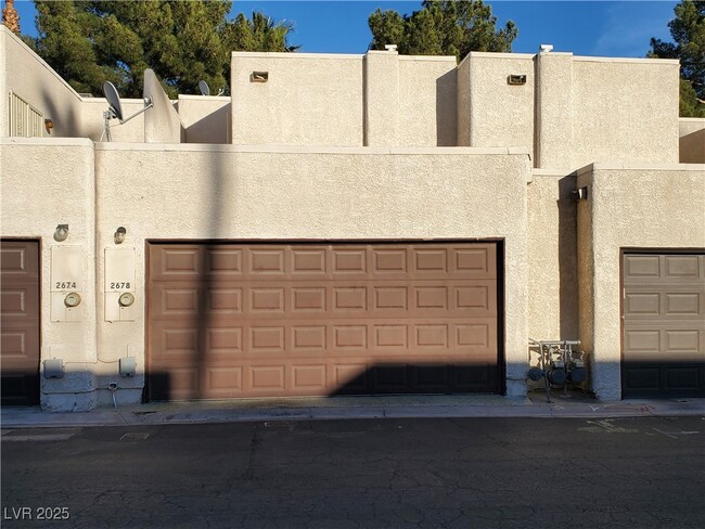 2678 Aracatuba Ave in Las Vegas, NV - Building Photo - Building Photo