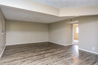 Brigadoon Apartments in Wichita Falls, TX - Foto de edificio - Interior Photo