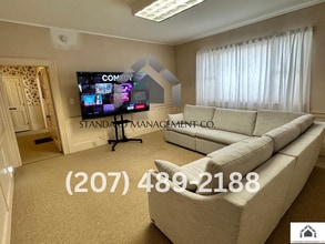 112 Silver St in Waterville, ME - Building Photo - Building Photo