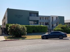 WIN - The Union at Winona in Los Angeles, CA - Building Photo