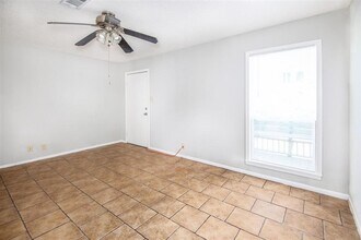 1817 Biovu Dr-Unit -1815 in Galveston, TX - Building Photo - Building Photo