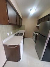 7875 W Oklahoma Ave in Milwaukee, WI - Building Photo - Interior Photo