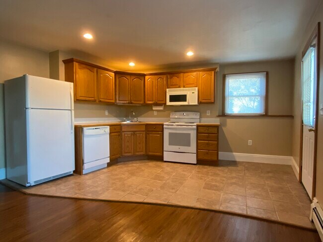 52 Summer St, Unit 52-A