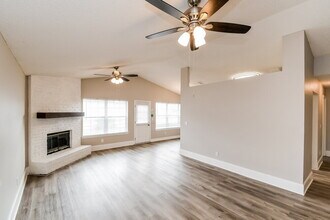 1633 Sugarpine Drive in Middleburg, FL - Building Photo - Building Photo