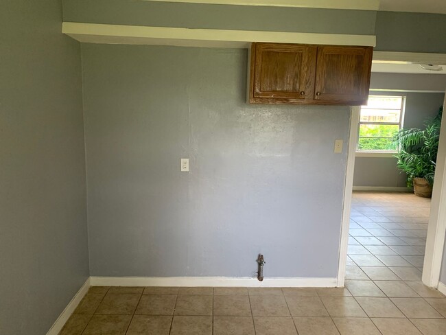 property at 3003 Hillcrest Ave