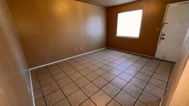 1400 S Espina St in Las Cruces, NM - Building Photo - Building Photo